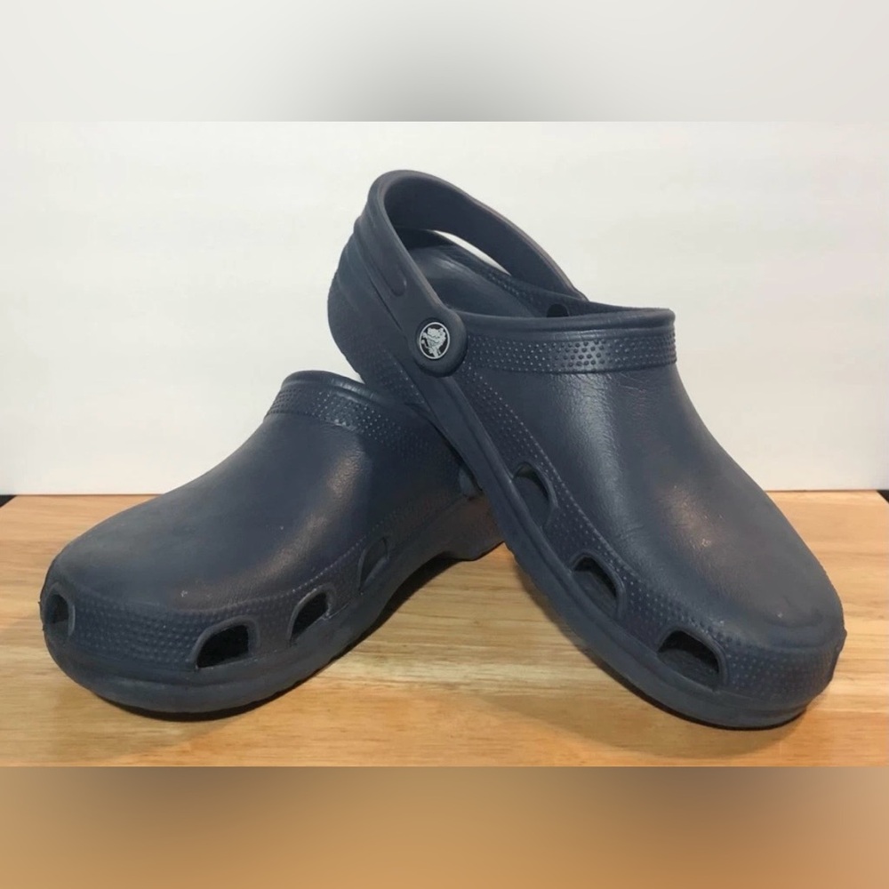 CROCS Bistro Navy Blue Slip On Waterproof Shoes Clogs- Men’s 8 OR Womens 10